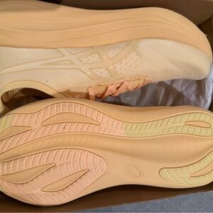 ASICS Men’s Light Orange Running Shoes